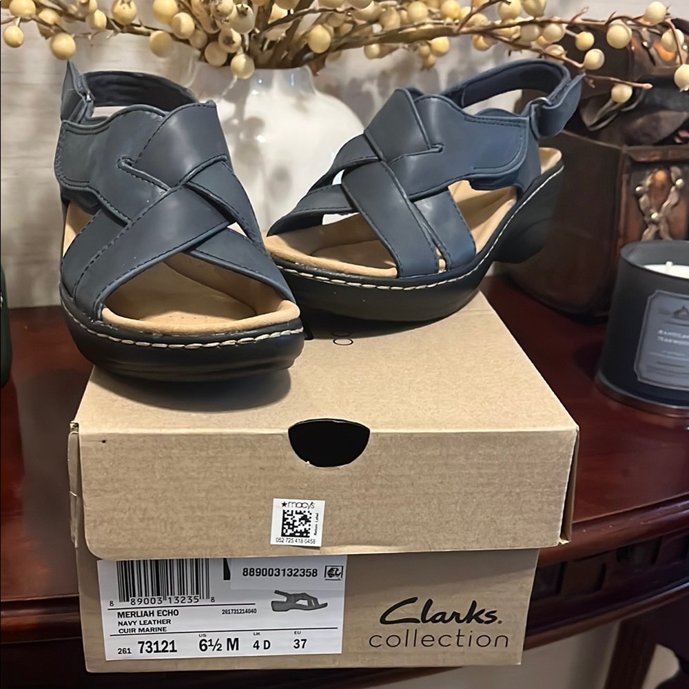 NWT Clarks Sandals
